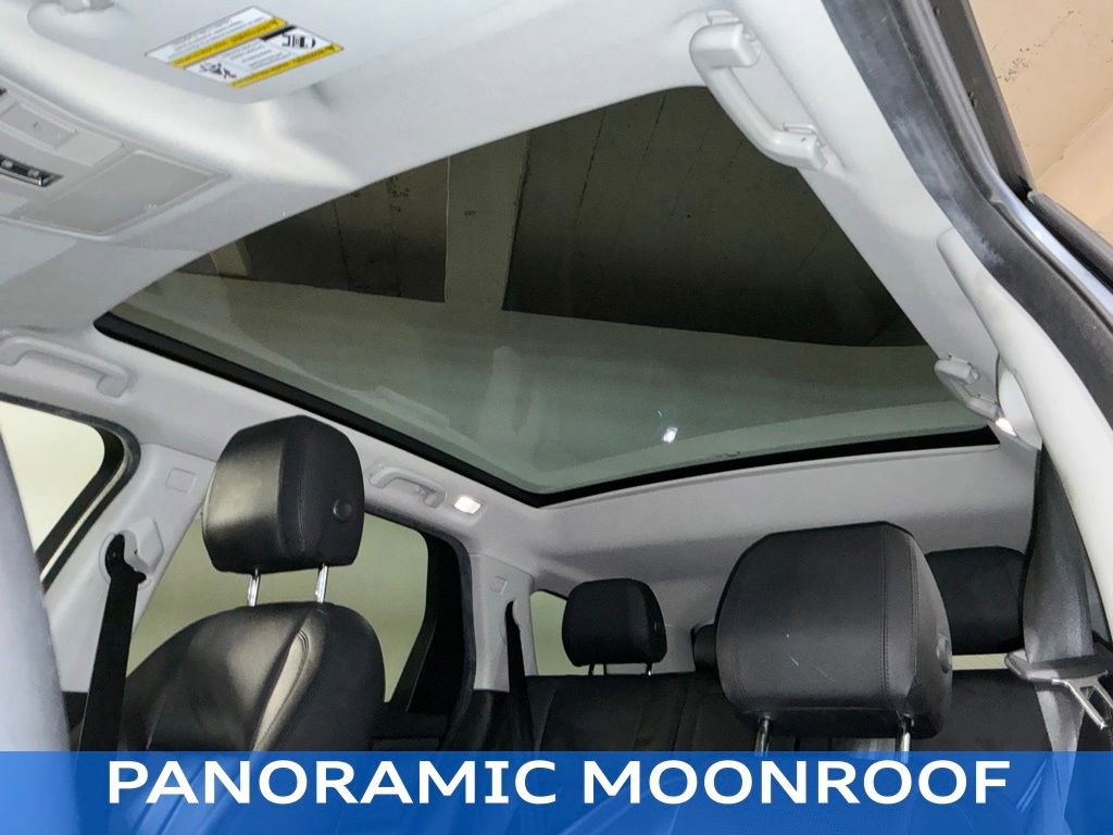 Used 2018 Land Rover Discovery Sport HSE image 4