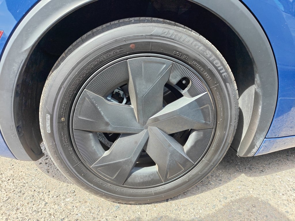 Used 2023 Toyota Prius LE image 29