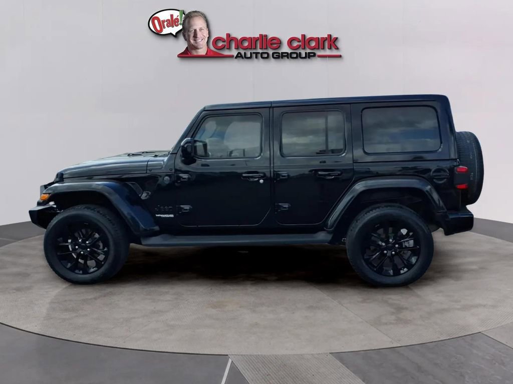 Used 2021 Jeep Wrangler Unlimited Sahara image 2