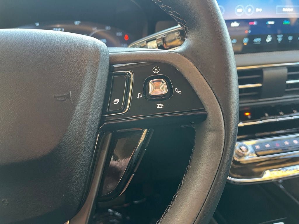 Certified 2025 Lincoln Corsair AWD image 29