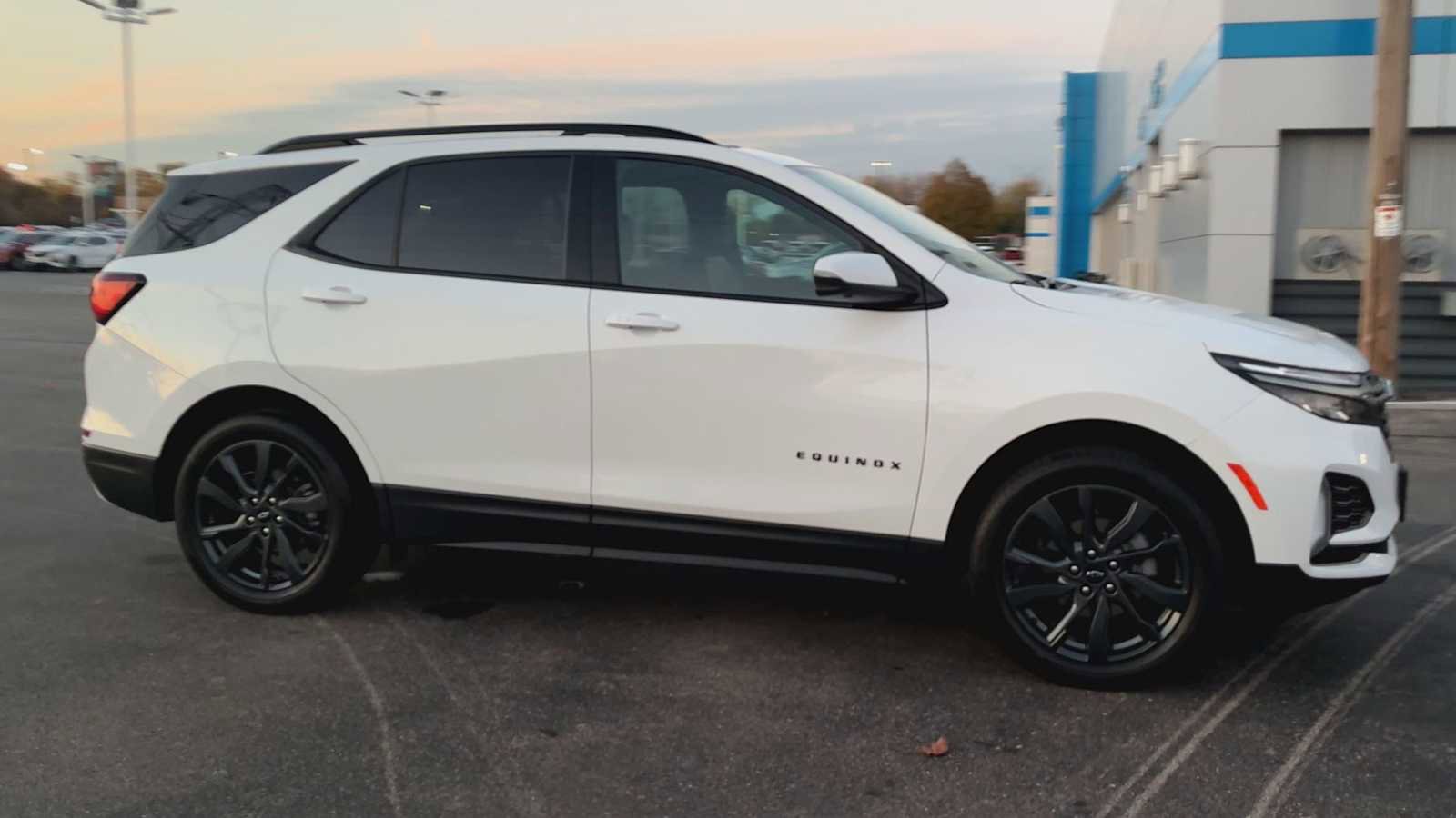 Certified 2022 Chevrolet Equinox RS w/ RS Leather Package image 9