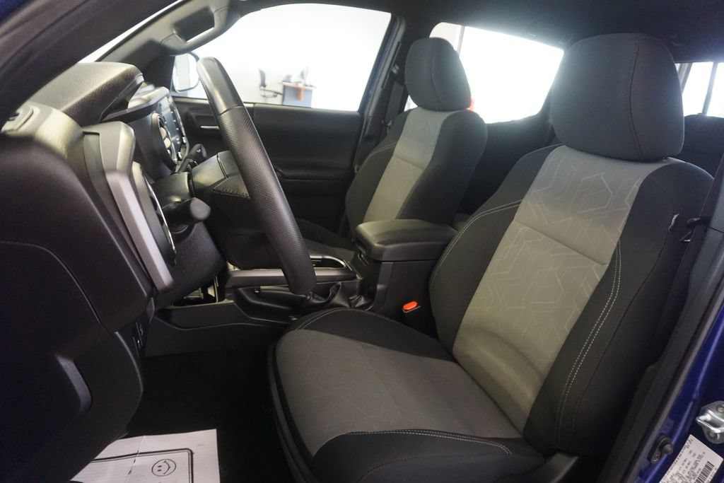 Certified 2023 Toyota Tacoma TRD Off-Road w/ Advanced Technology Package AWD/4WD image 18