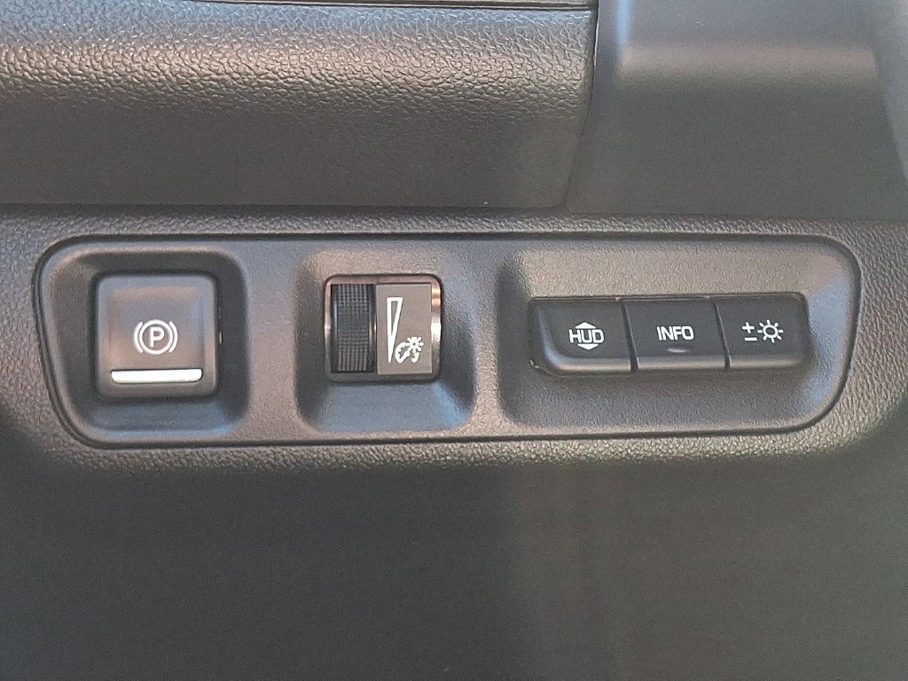 Used 2023 GMC Acadia AT4 w/ Technology Package AWD/4WD image 29