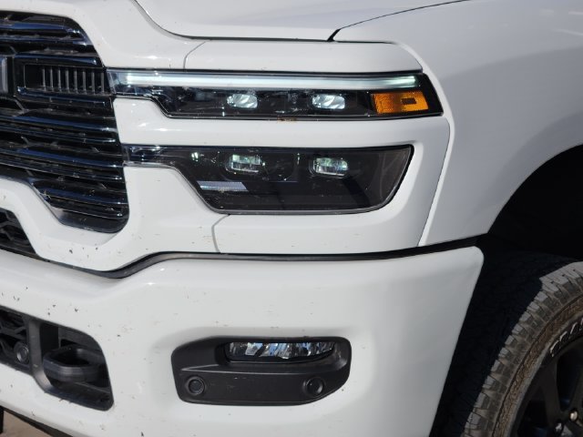 Used 2026 RAM 2500 Laramie AWD/4WD image 10