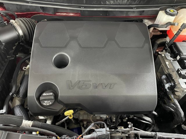 Used 2023 Chevrolet Traverse LT w/ Rear Camera Mirror Package image 23