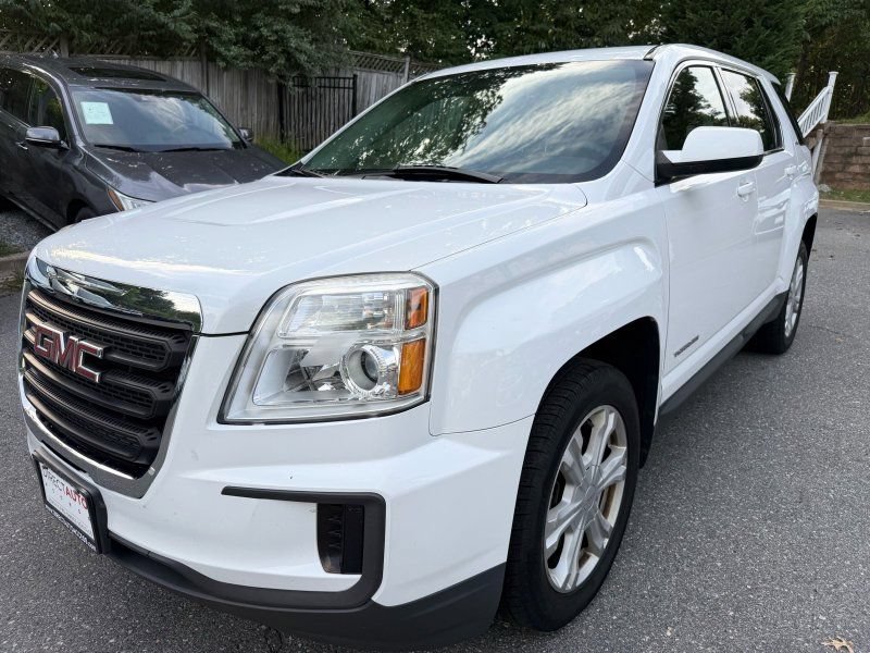 Used 2017 GMC Terrain SLE FWD image 3