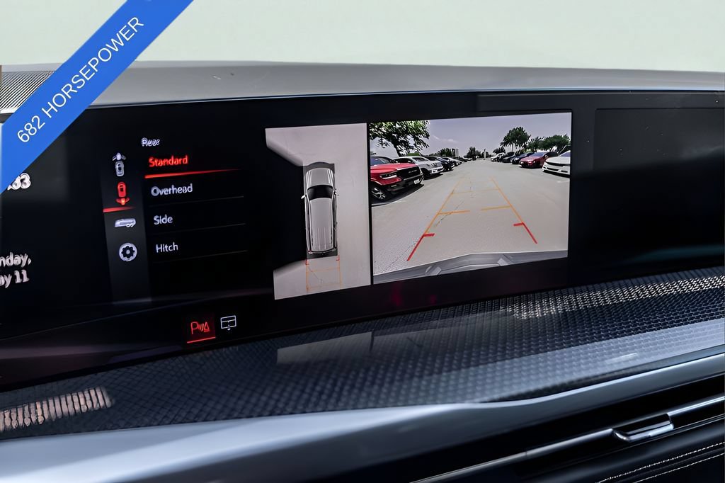 Used 2025 Cadillac Escalade V AWD/4WD image 17