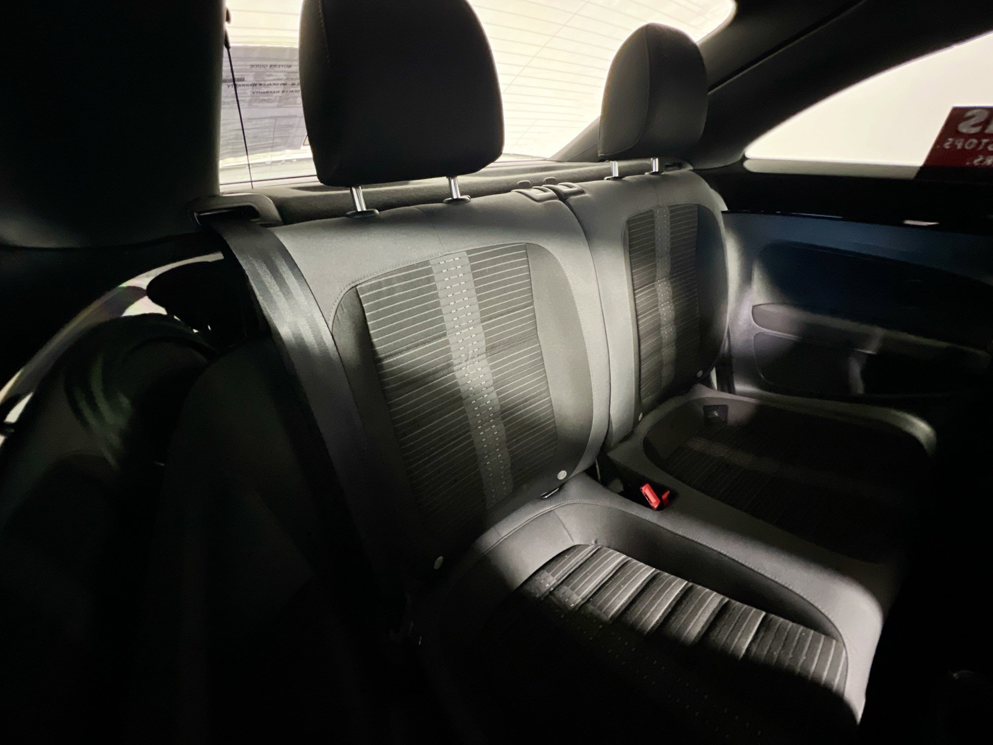 Used 2014 Volkswagen Beetle R-Line image 33