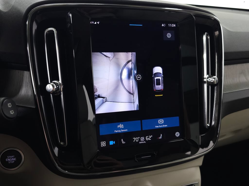 Certified 2025 Volvo XC40 B5 Ultra AWD/4WD image 31