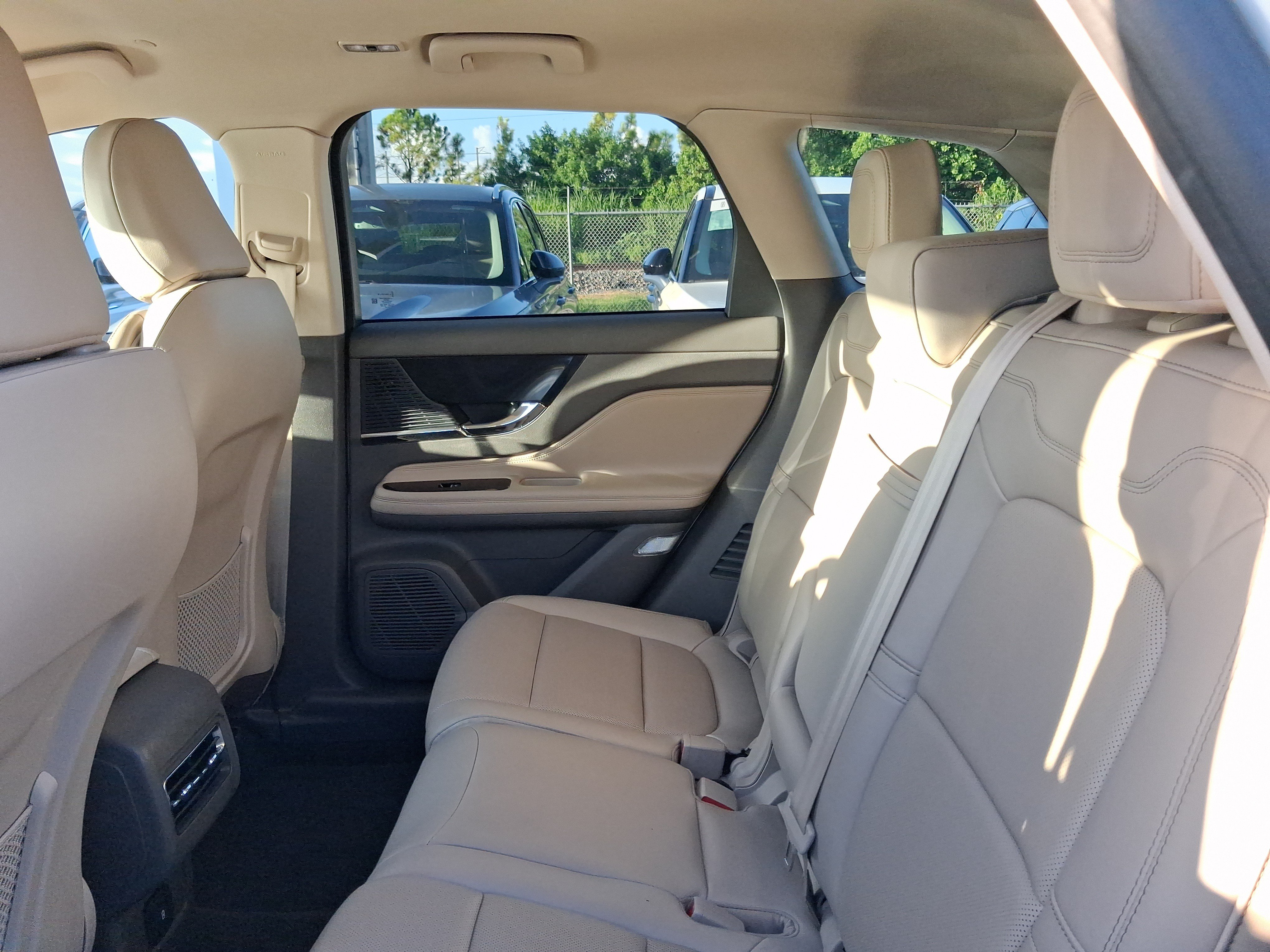 Certified 2022 Lincoln Corsair Reserve FWD image 6