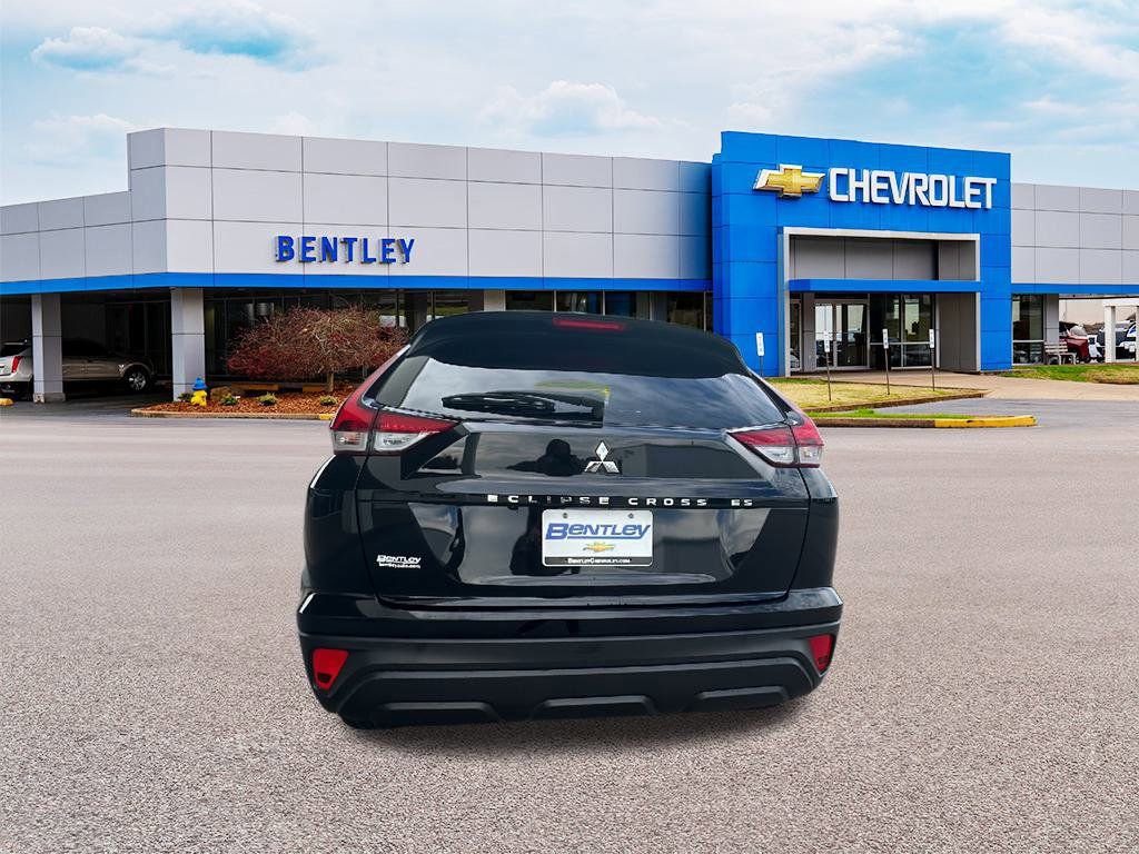 Used 2025 Mitsubishi Eclipse Cross ES image 4