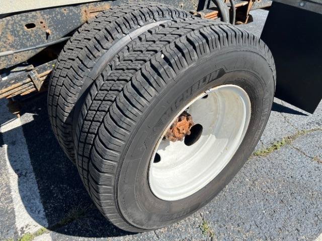 Used 2011 Ford E-450 and Econoline 450 Super Duty RWD image 26