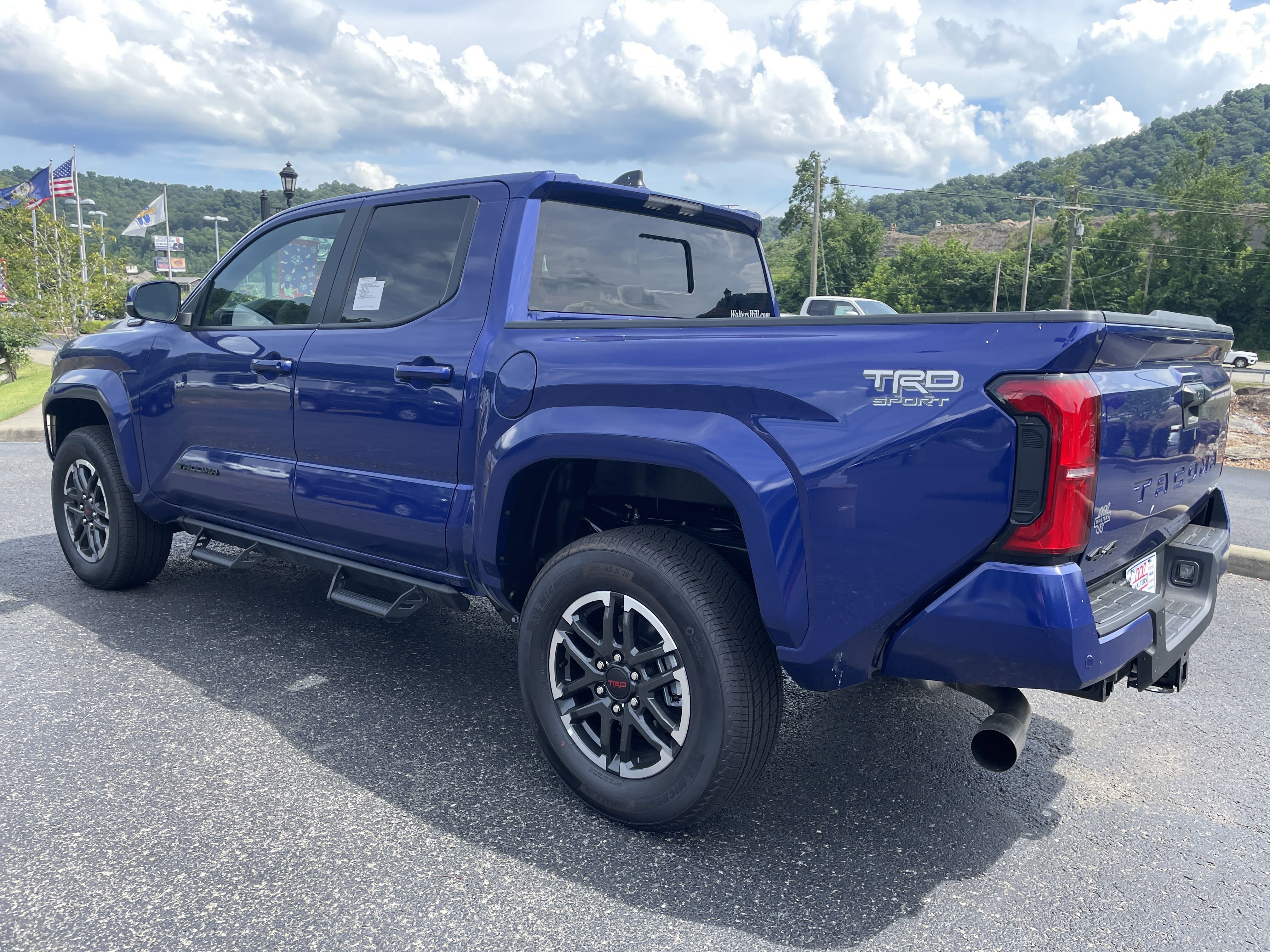 New 2025 Toyota Tacoma TRD Sport image 4