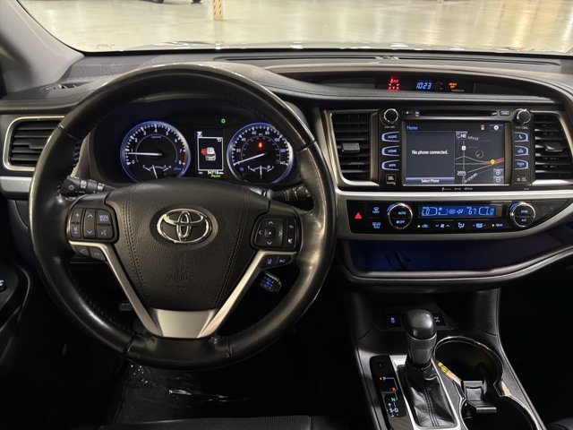 Used 2019 Toyota Highlander Limited w/ Protection Package #3 AWD/4WD image 28