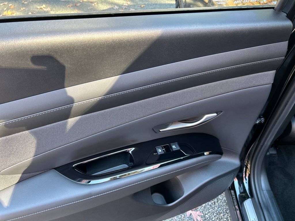 Certified 2025 Hyundai Tucson Limited image 24