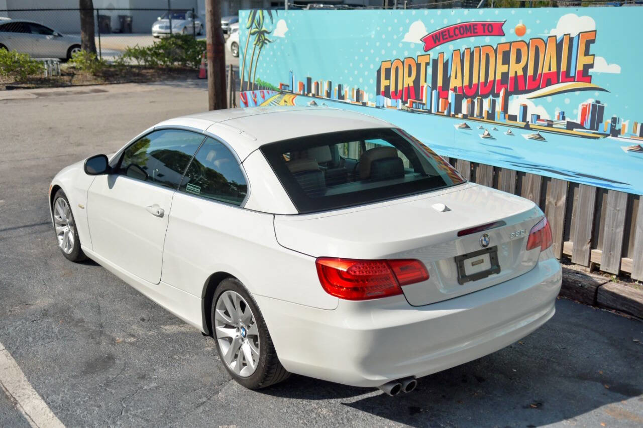 Used 2012 BMW 328i Convertible image 6