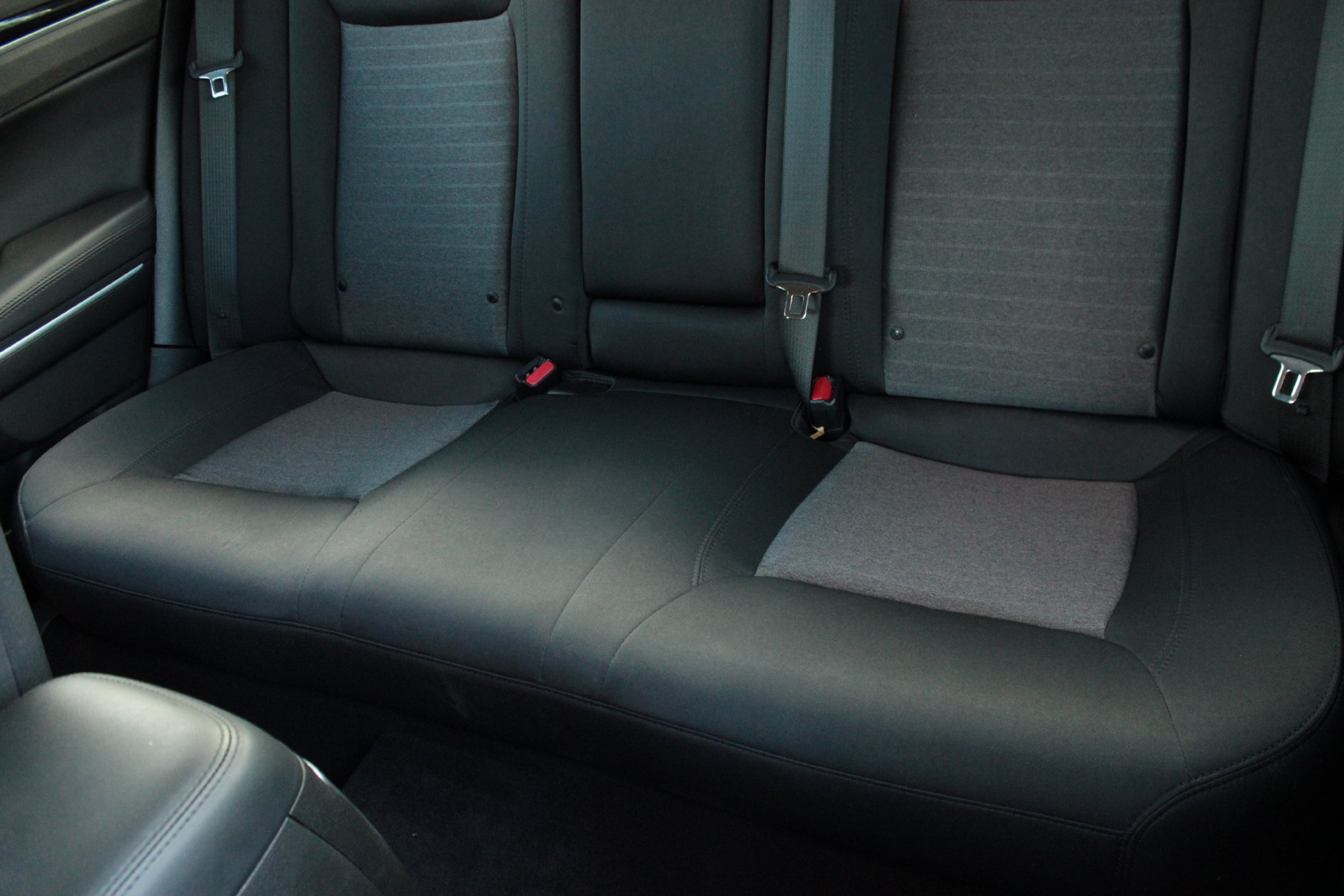 Used 2023 Chrysler 300 Touring w/ Sport Appearance Package RWD image 17