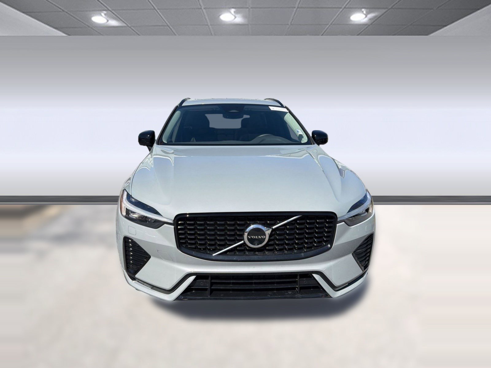 Certified 2024 Volvo XC60 B5 Plus w/ Climate Package image 6