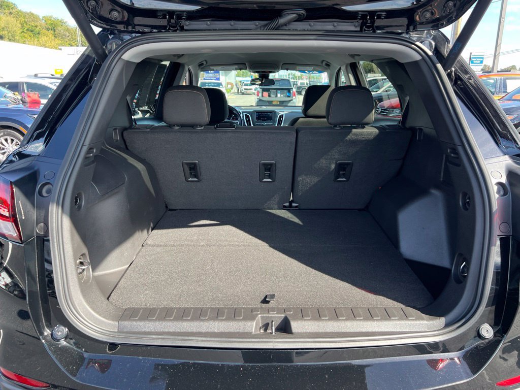 Used 2023 Chevrolet Equinox LT FWD image 24