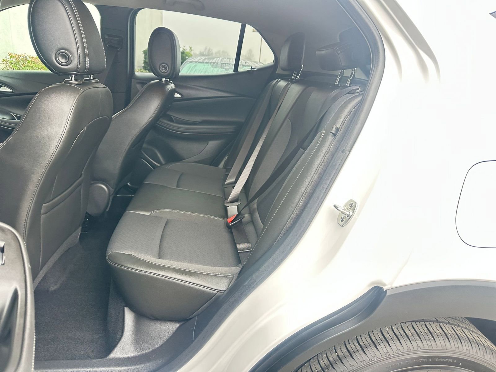 Used 2025 Buick Encore GX Preferred image 37