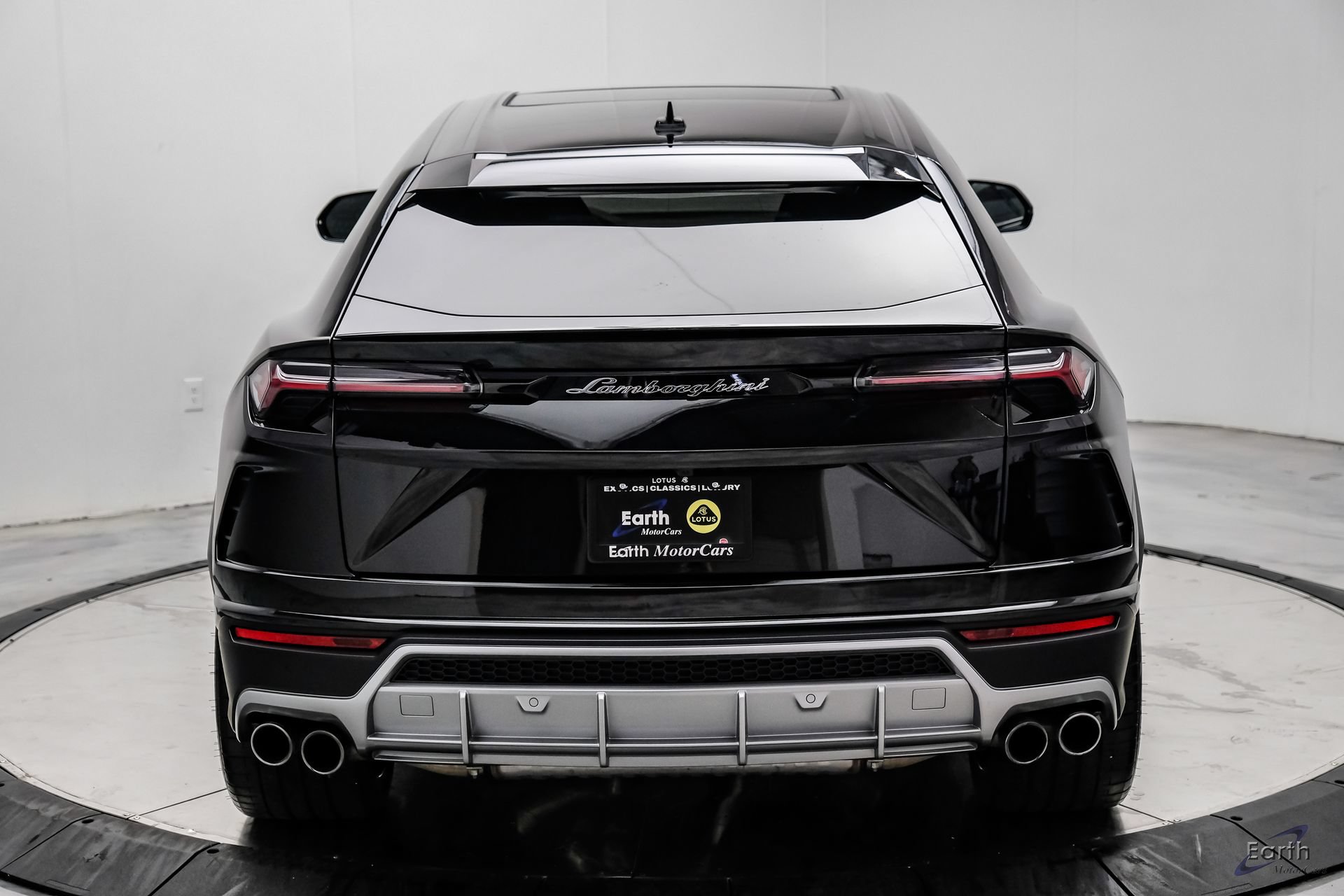 Used 2022 Lamborghini Urus AWD/4WD image 13