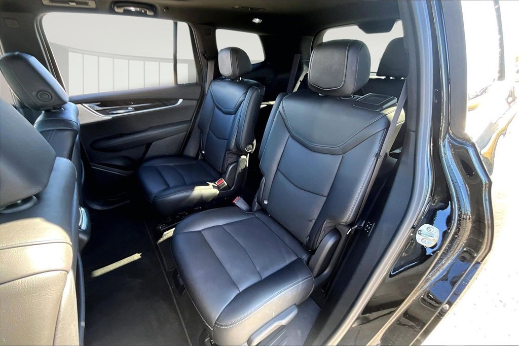 Used 2025 Cadillac XT6 Premium Luxury image 26