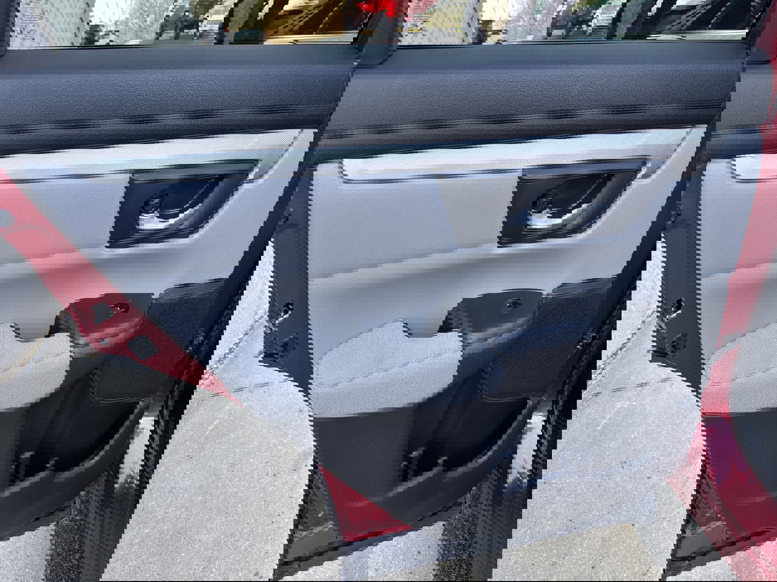 Used 2020 Honda CR-V LX image 4