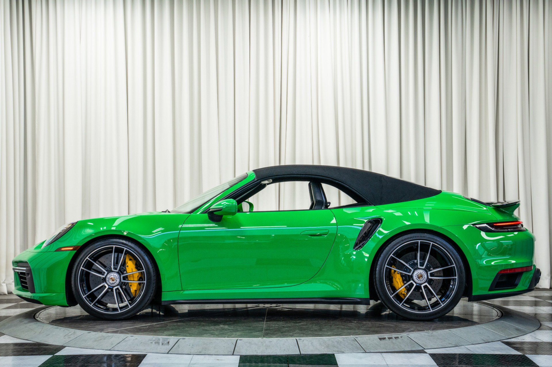 Used 2021 Porsche 911 Turbo S image 46