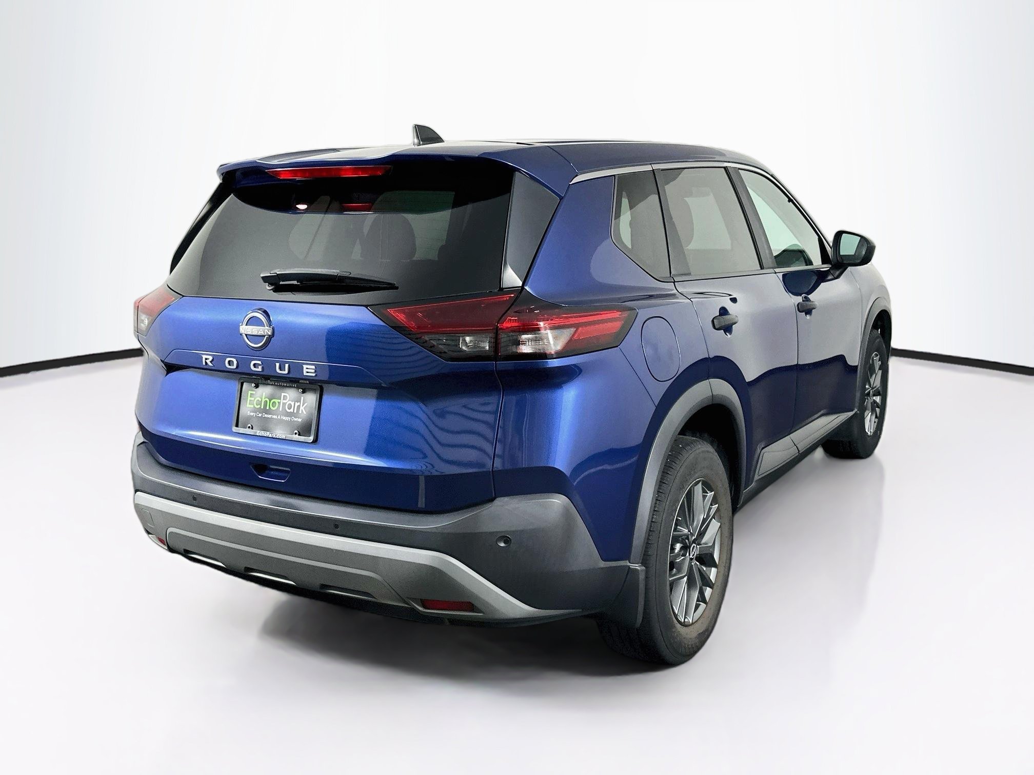 Used 2023 Nissan Rogue S FWD image 9