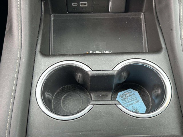 Used 2022 GMC Yukon SLT w/ SLT Luxury Package image 25