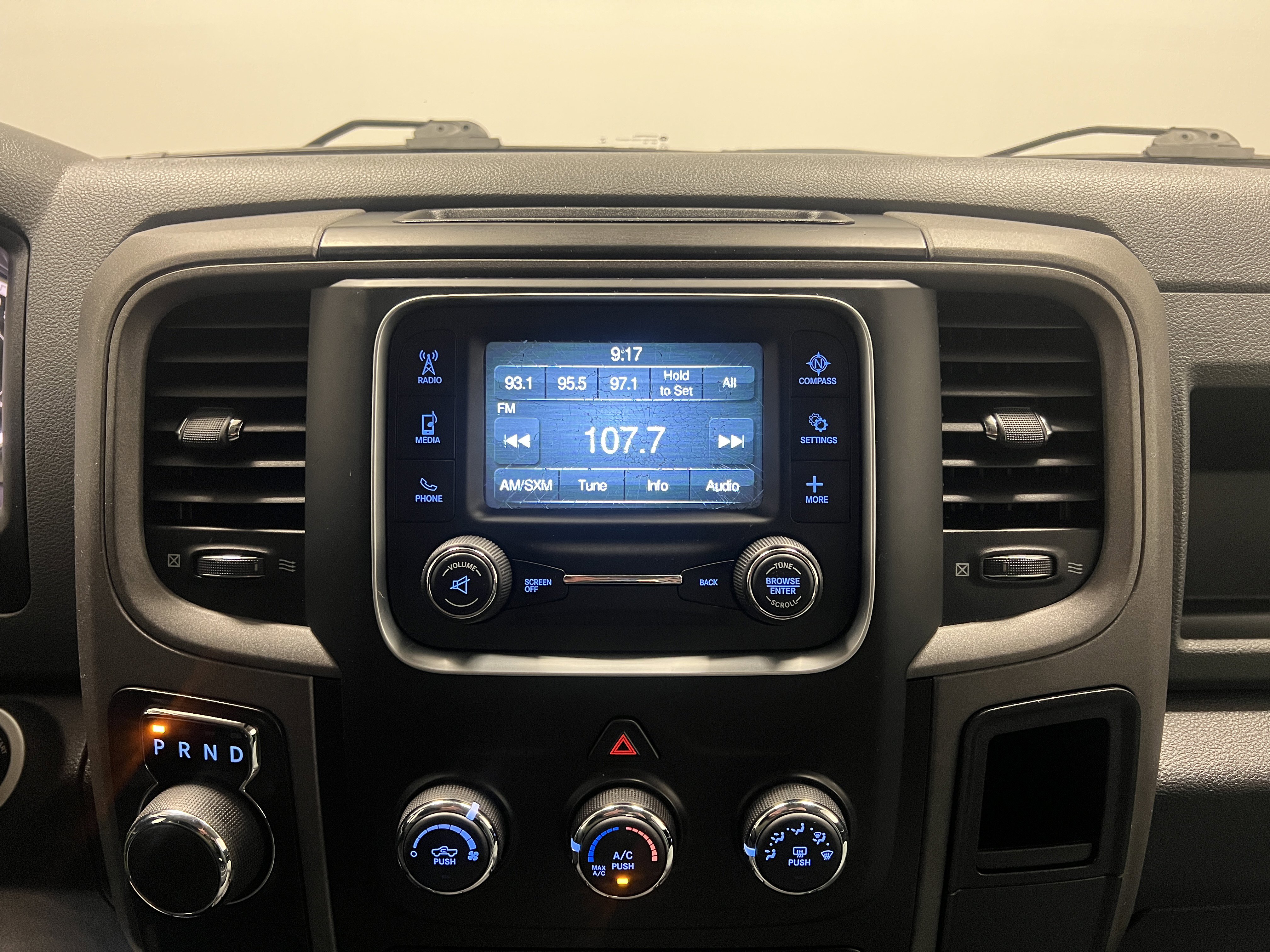 Used 2018 RAM 1500 Express image 21