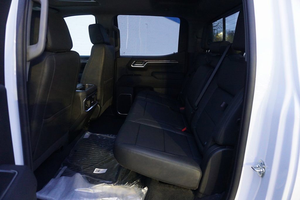 New 2026 Chevrolet Silverado 1500 LTZ w/ Z71 Off-Road Package image 11