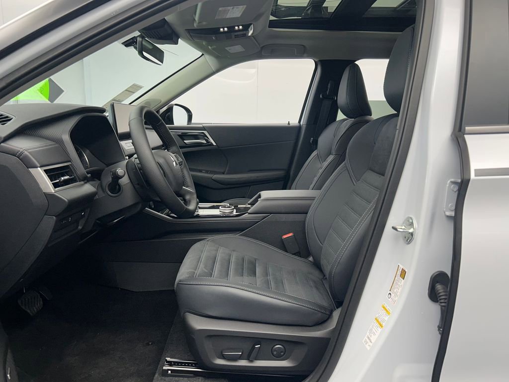 New 2026 Mitsubishi Outlander Trail Edition image 14