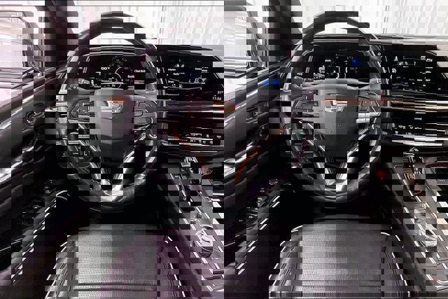 Used 2021 Cadillac Escalade Premium Luxury w/ Performance Package image 5