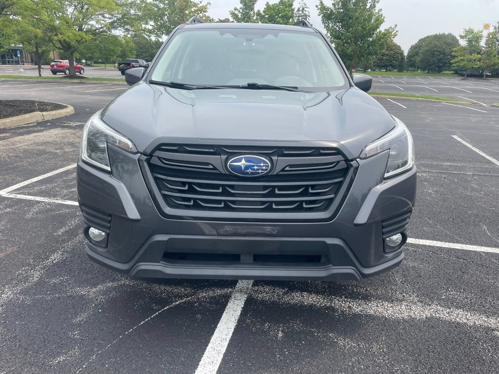 Used 2022 Subaru Forester Premium AWD/4WD image 2