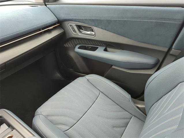 Certified 2024 Nissan Ariya AWD image 23
