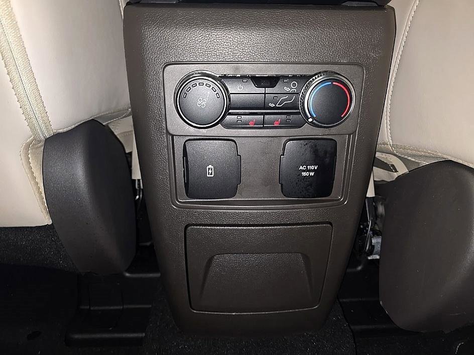 Used 2022 Ford Explorer Platinum w/ Equipment Group 601A image 35