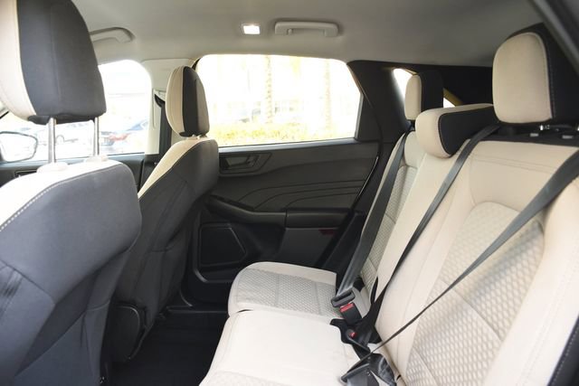Used 2022 Ford Escape SE image 22