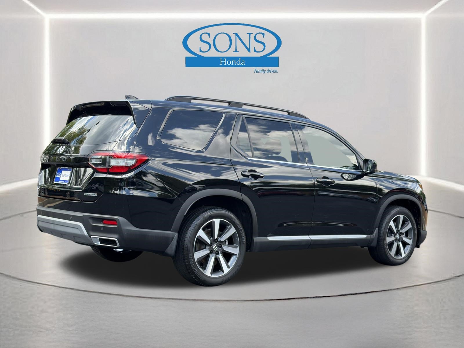 Used 2023 Honda Pilot Touring image 32