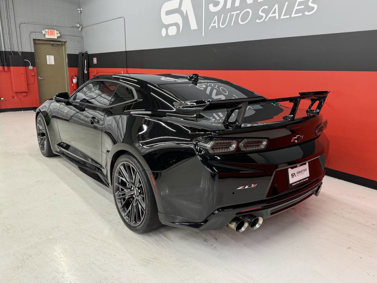 Used 2018 Chevrolet Camaro ZL1 image 18