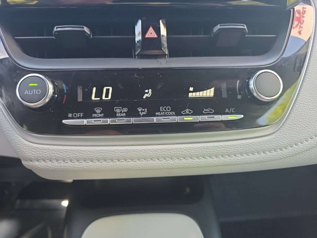 Used 2024 Toyota Corolla SE FWD image 24