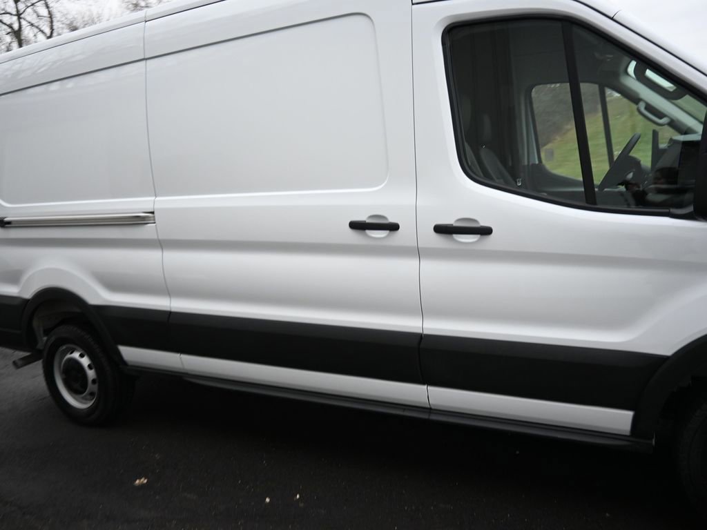 New 2026 Ford Transit 250 148 Medium Roof w/ Load Area Protection Package image 5