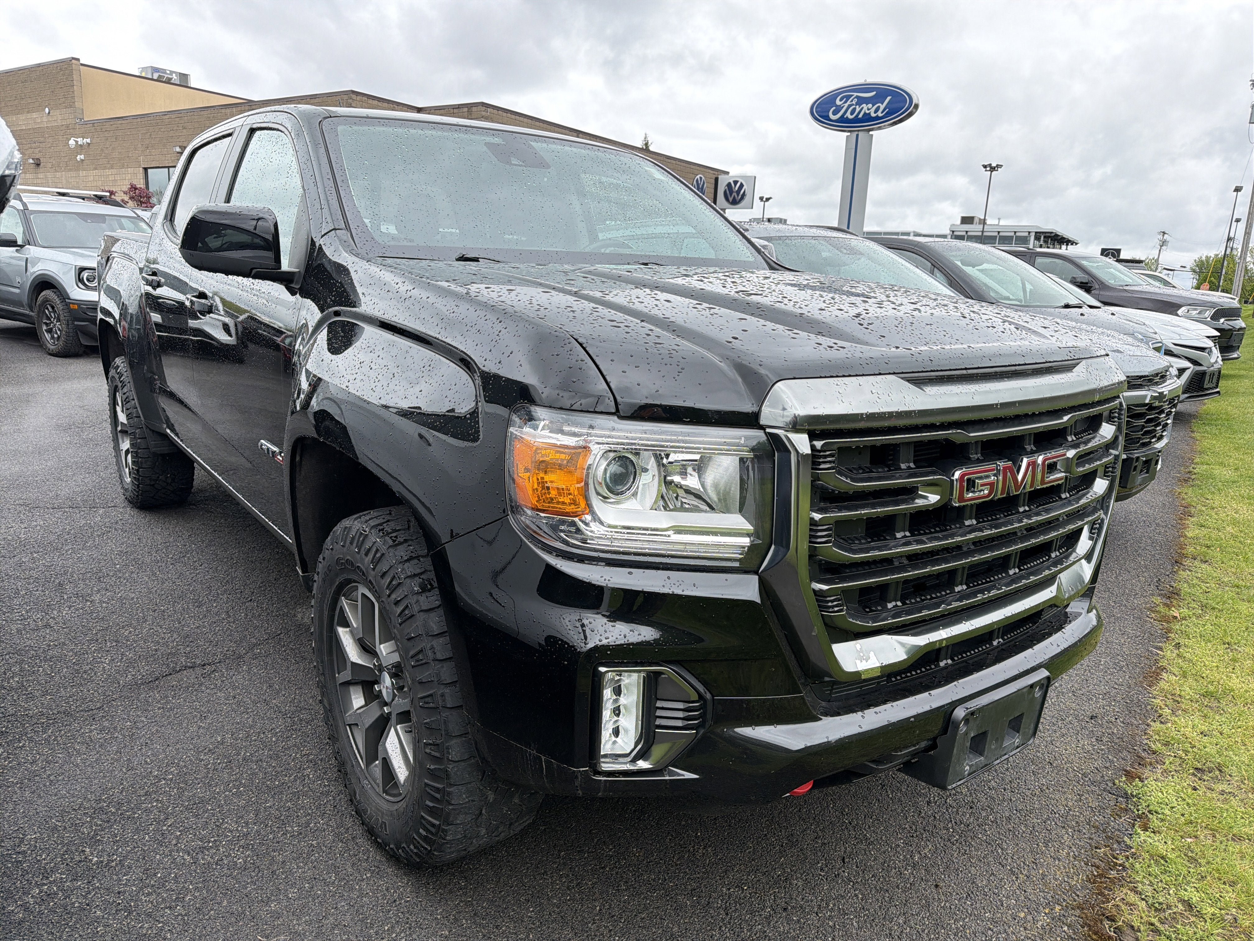 Used 2021 GMC Canyon AT4 w/ Driver Alert Package AWD/4WD image 2