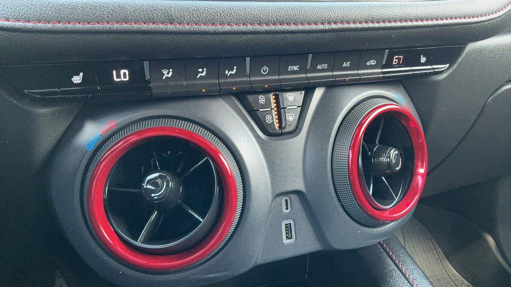 Used 2021 Chevrolet Blazer RS FWD image 16