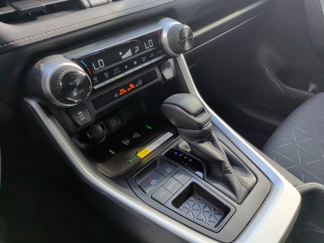 Used 2024 Toyota RAV4 XLE FWD image 23