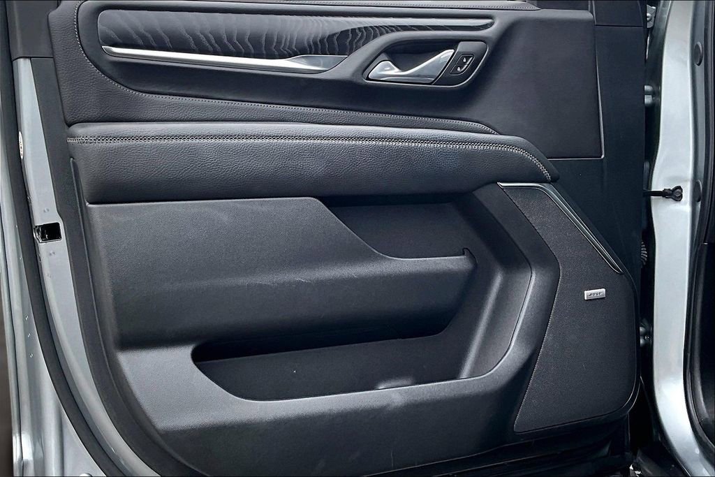 Used 2024 GMC Yukon XL Denali image 20