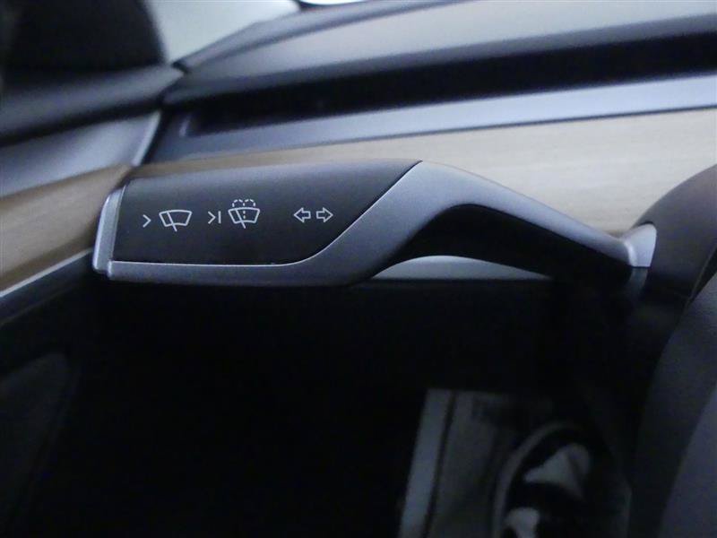 Used 2023 Tesla Model 3 Standard Range RWD image 17