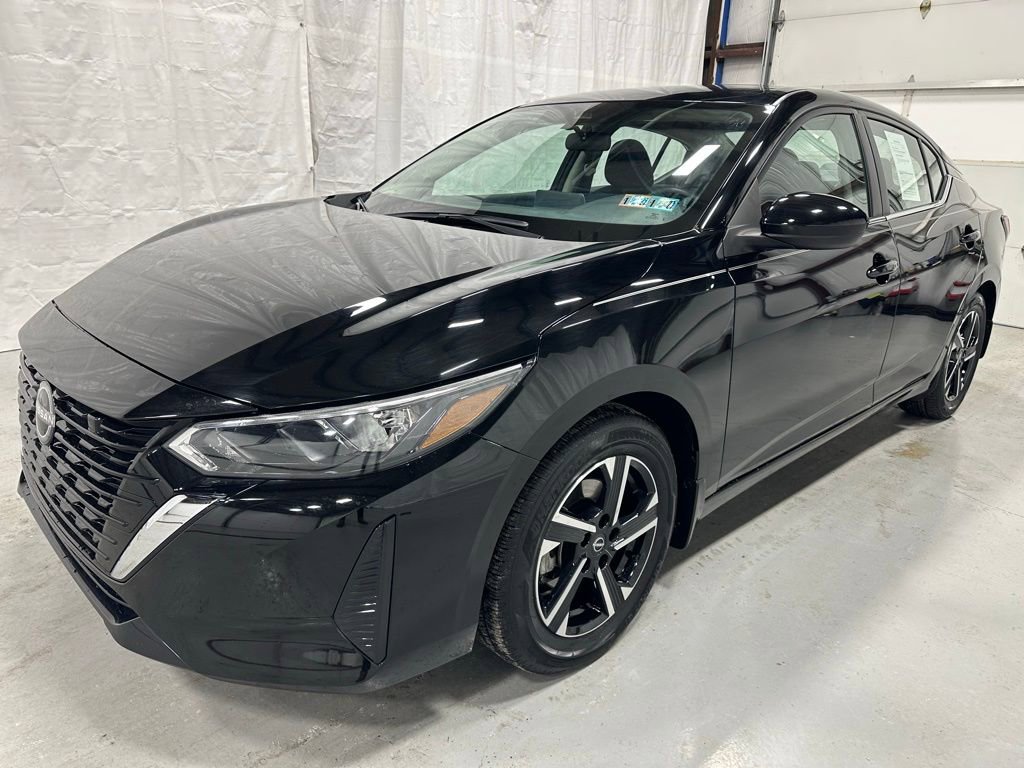 Used 2025 Nissan Sentra SV image 3