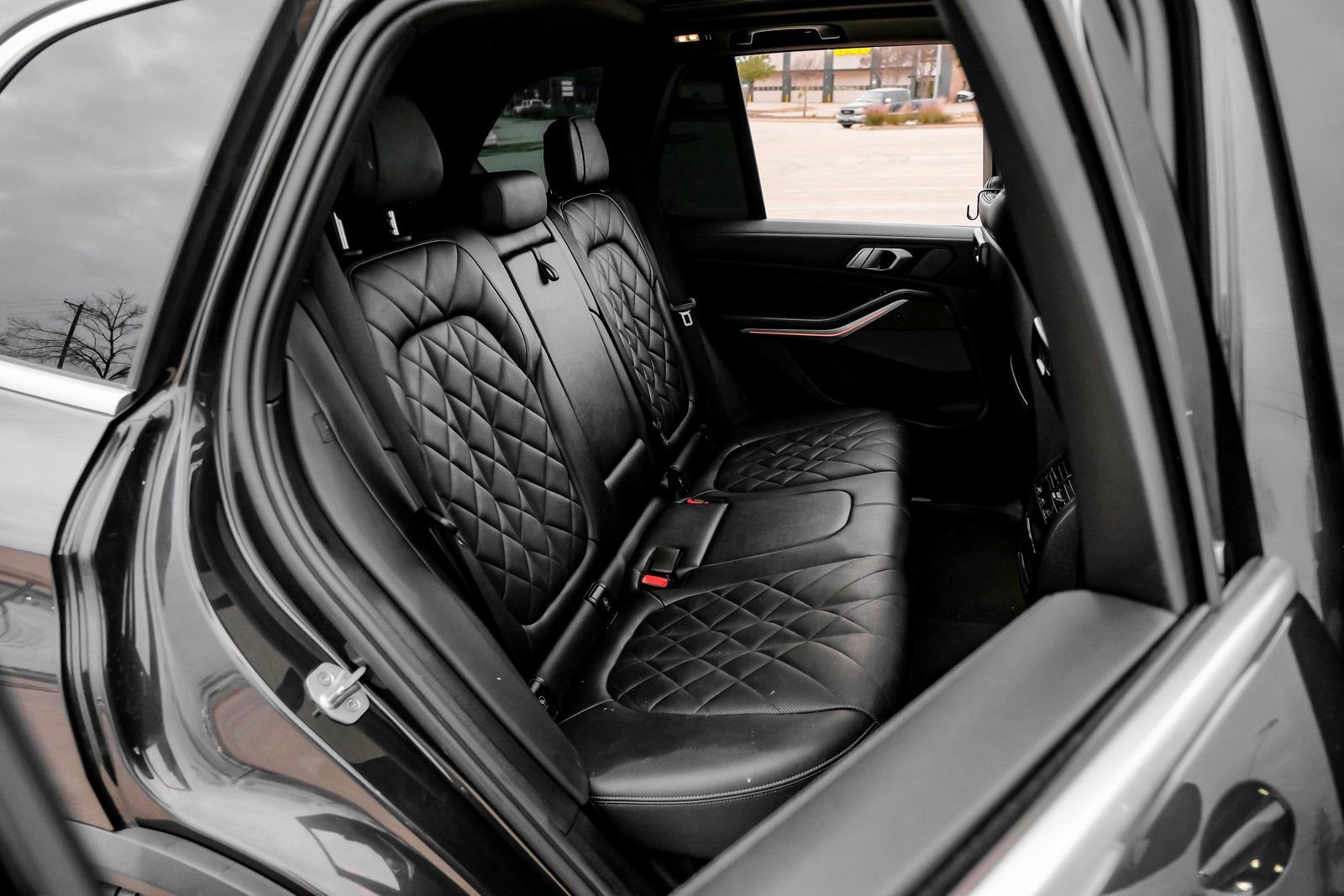 Used 2023 BMW X5 xDrive40i w/ Premium Package image 42