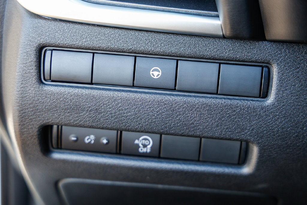 Used 2023 Nissan Rogue SV FWD image 41